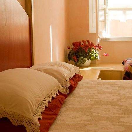 La Tata B&B Леричі Номер фото